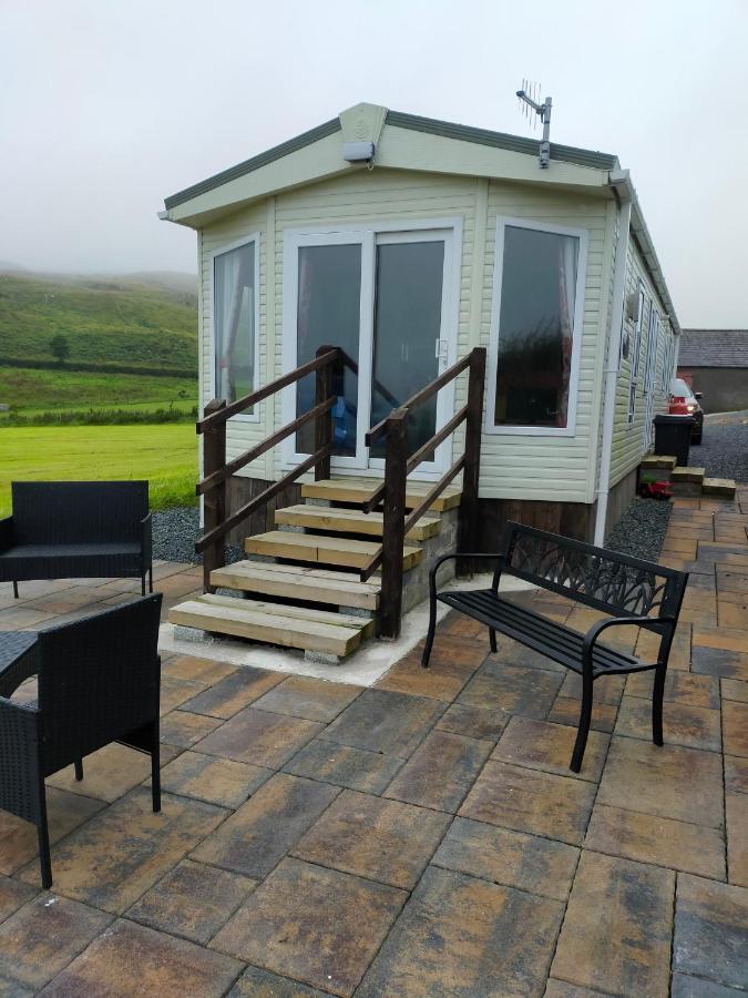 Slieve Croob Cosy Caravan Finnis Екстериор снимка